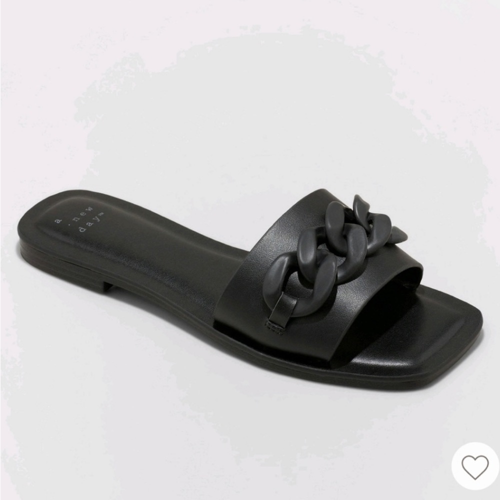 A New Day Shoes| Women’s Viv Wide Width Chain Sandal Black 10 wide. Like new.